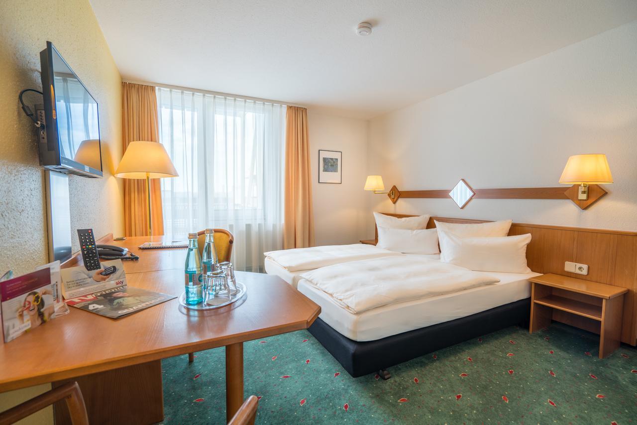 Airporthotel Residenz Steinenbronn Kültér fotó