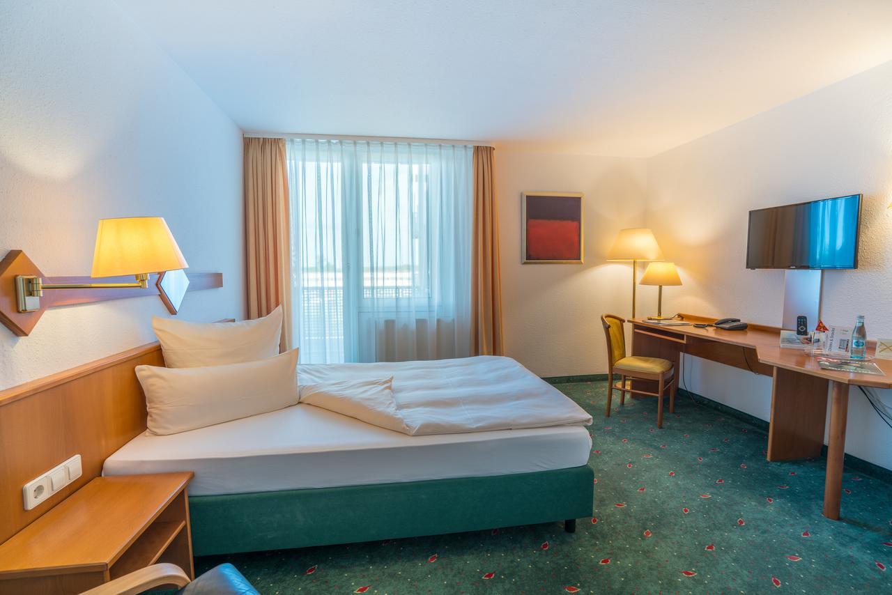 Airporthotel Residenz Steinenbronn Kültér fotó